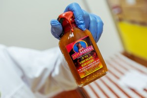 Chili, Soße, Sauce, Ketchup, BBQ, Barbecue, Hot, scharf, Manufaktur, Painmaker, Nowak, Herstellung